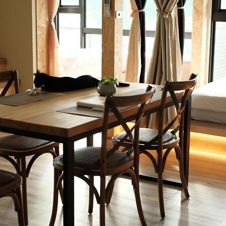Appartement Toucheng Happyhouse頭城黑皮家 附早餐 Extérieur photo