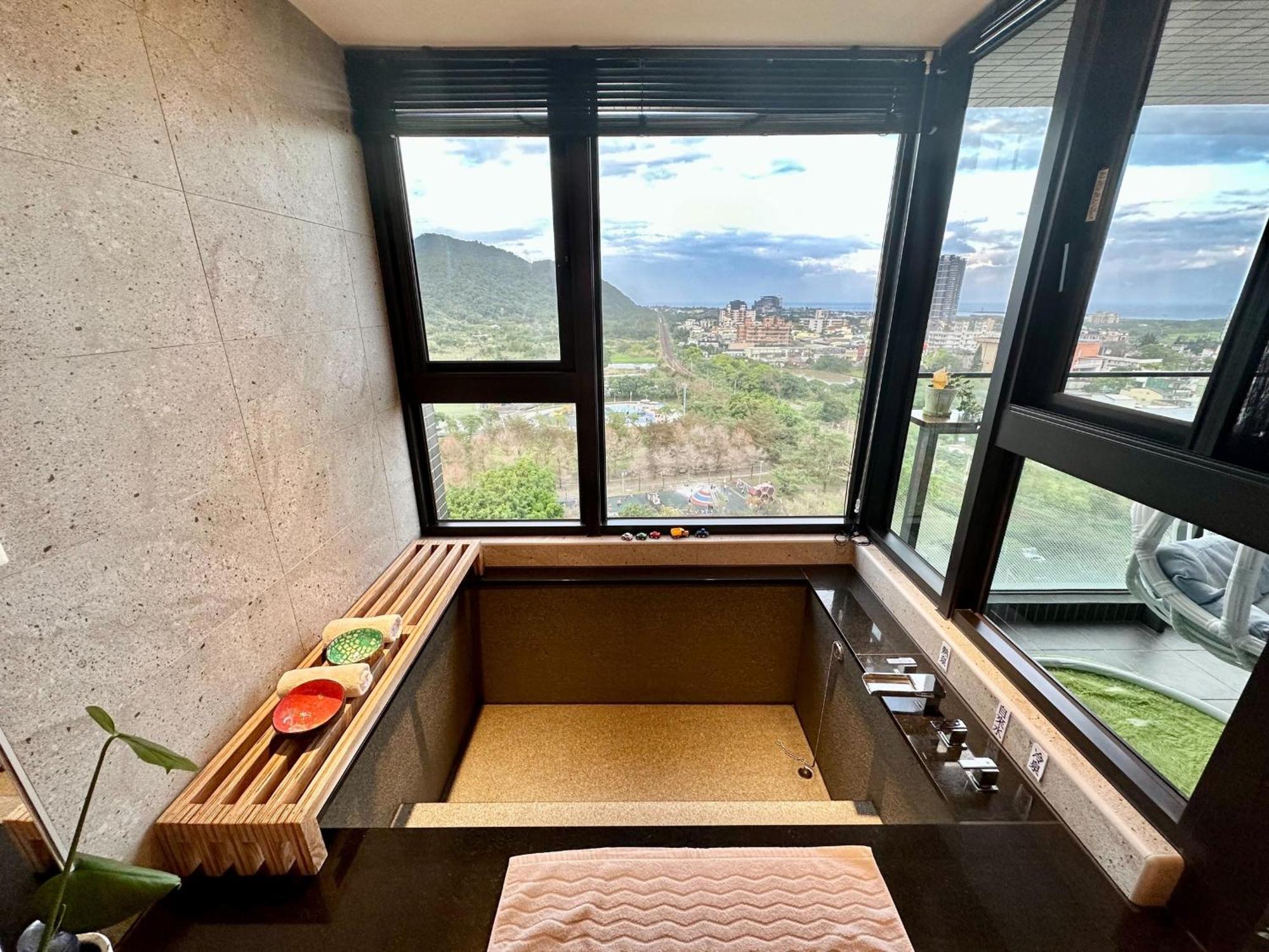 Appartement Toucheng Happyhouse頭城黑皮家 附早餐 Extérieur photo